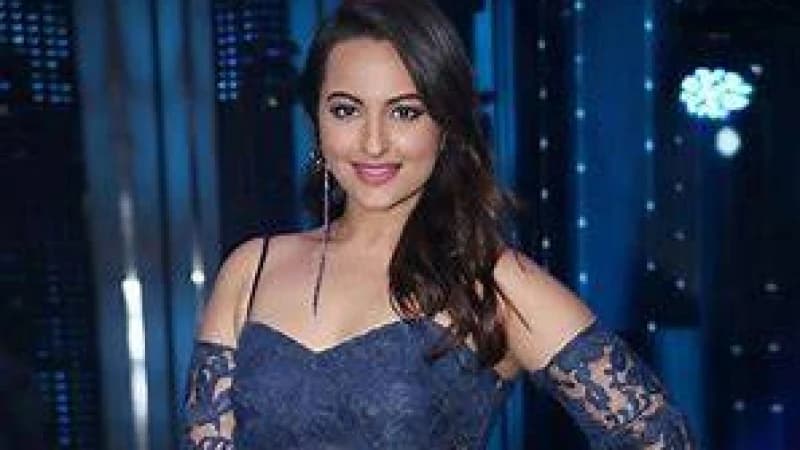 না বলতে শিখেছেন সোনাক্ষী