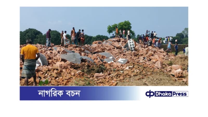 অবৈধ ৩টি ইটভাটা গুঁড়িয়ে দিল প্রশাসন