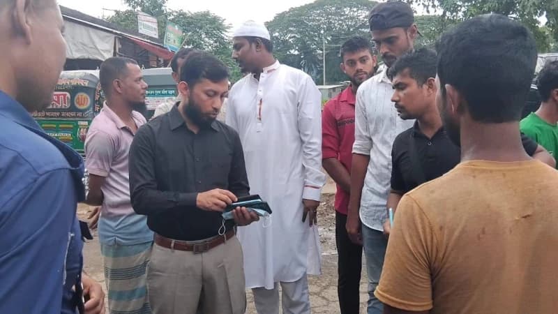 মুরাদনগরে ভ্রাম্যমাণ আদালতের অভিযানে দুই ট্রাক্টর ড্রাইভার কে দশহাজার টাকা জরিমানা