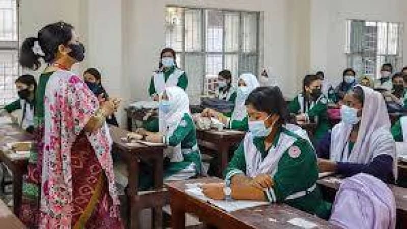 ষষ্ঠ গণবিজ্ঞপ্তি: এক লাখ শিক্ষক...