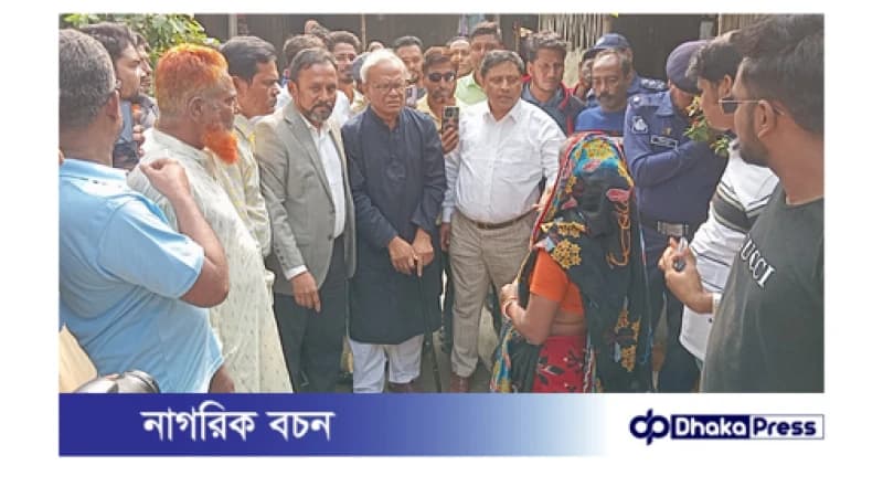 বনপাড়া নির্যাতিত আ’লীগ কর্মীর বাড়িতে বিএনপি’র যুগ্ম মহাসচিব রিজভী