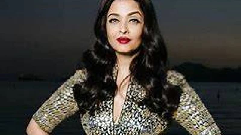 পরিচালকের কটাক্ষের শিকার ঐশ্বরিয়া