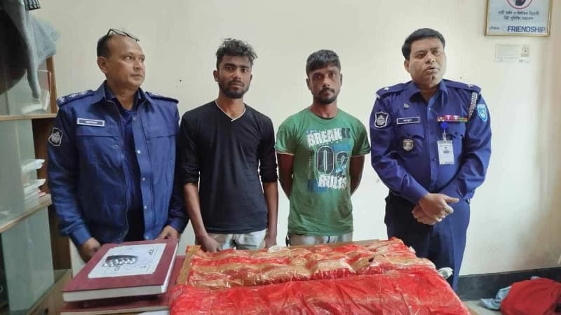 কুড়িগ্রামে ৩ কেজি গাঁজাসহ ২ মাদক কারবারি আটক 