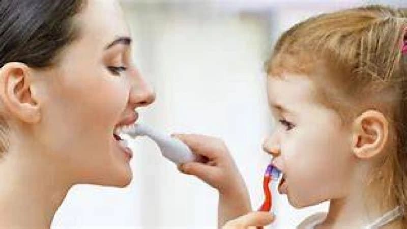 কতদিন পরপর বদলাবেন দাঁত মাজার ব্রাশ