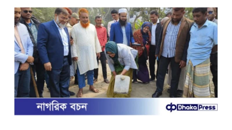 বনপাড়া পৌরসভার ৩নং ওর্য়াডের রাস্তা নির্মাণ কাজের উদ্বোধন 