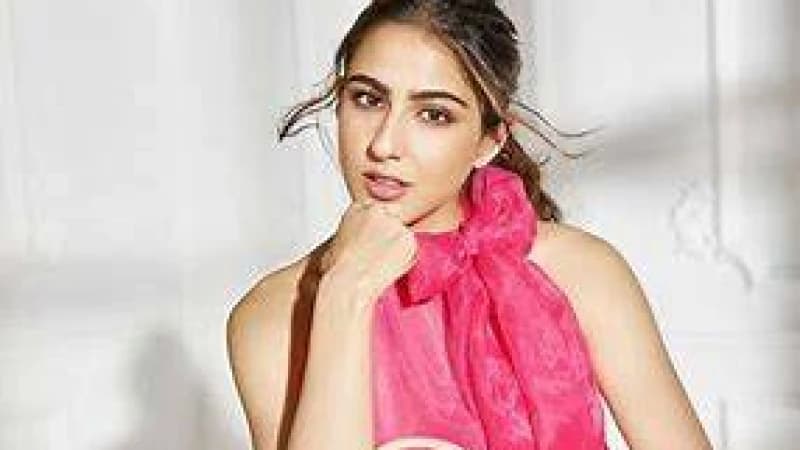 ভীষণ কিপটে আমি বললেন সারা
