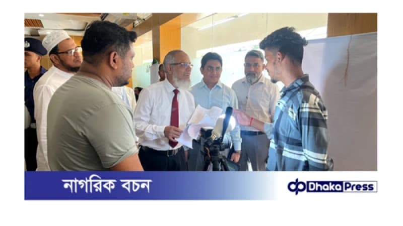 রায়পুরায় ভোটার নিবন্ধন কার্যক্রম পরিদর্শন করেন নির্বাচন কমিশনার আনোয়ারুল ইসলাম 