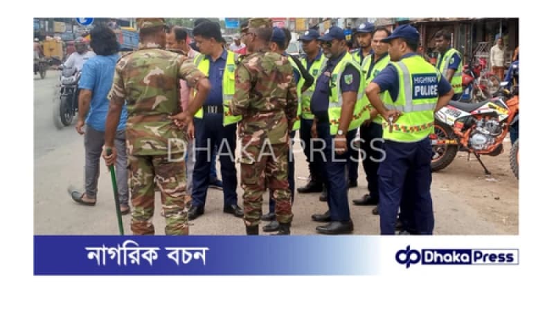 পুঠিয়া যৌথ বাহিনী ও পুলিশ চেকপোস্টে ২৫ গাড়ী জরিমানা