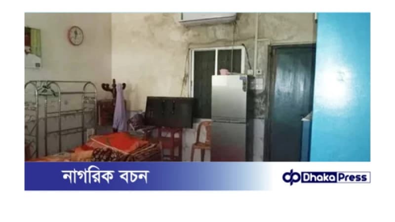 কুড়িগ্রামে শ্রেণিকক্ষকে শয়নকক্ষ বানালেন উপাধ্যক্ষ কুড়িগ্রামে শ্রেণিকক্ষকে শয়নকক্ষ বানালেন উপাধ্যক্ষ