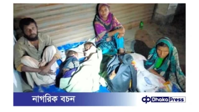 খোলা আকাশের নিচে রাত কাটছে কুড়িগ্রামের শহিদুলের পর...