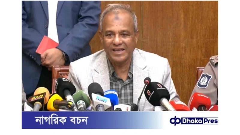 বাংলাদেশে কারো নিরাপত্তাহীনতার আশঙ্কা নেই বলে জানিয়েছেন স্বরাষ্ট্র উপদেষ্টা লেফটেন্যান্ট জেনারেল (অব.) মো. জাহাঙ্গীর আলম।