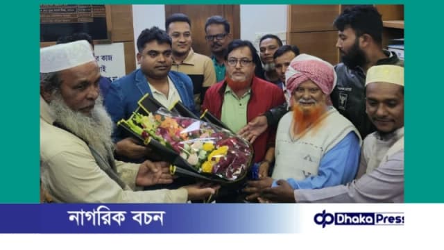 ফতুল্লা থানার নবাগত ওসির সঙ্গে বিট পুলিশিং সভাপতি আলহাজ্ব তৈয়বুর রহমানের মতবিনিময়