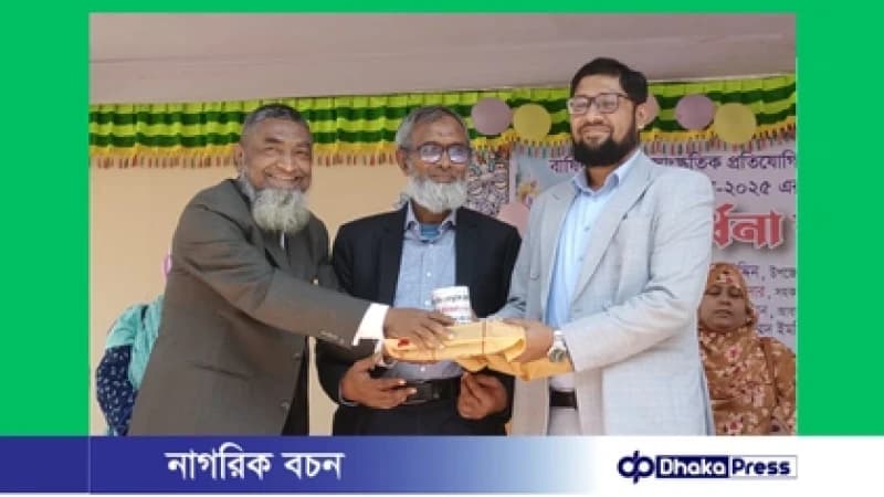 লামা আদর্শ বালিকা উচ্চ বিদ্যালয়ে কৃতি শিক্ষার্থীদের সংবর্ধনা