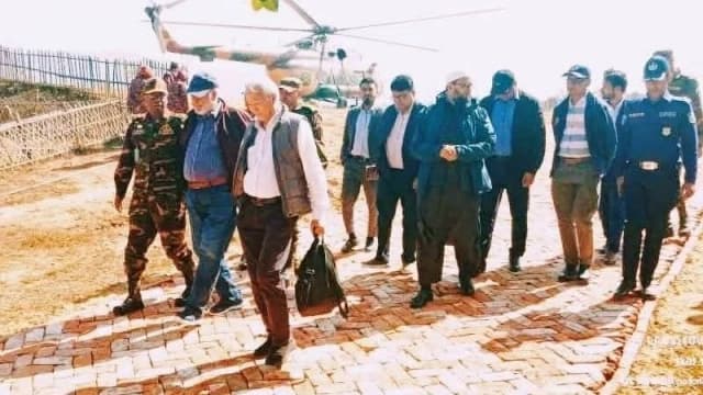 আলীকদমে সীমান্ত সড়ক নির্মাণকাজ পরিদর্শন করলেন দুই উপদেষ্...