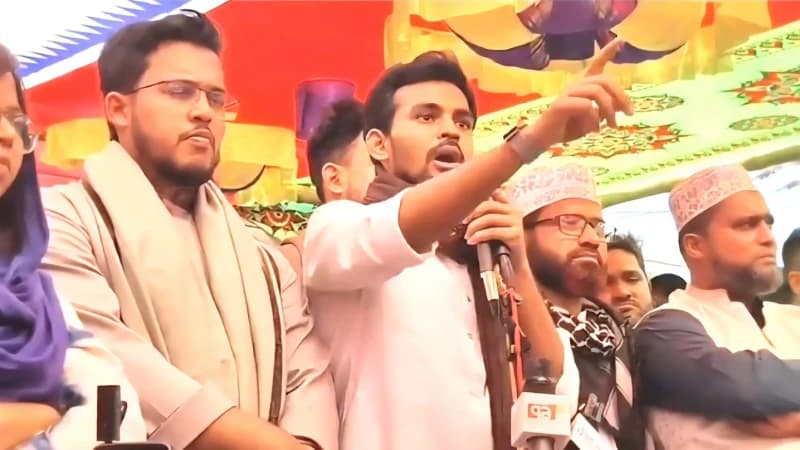 কেন্দ্র দখল ঠেকাতে পারলেই ১১ দলীয় জোটের বিজয় নিশ্চিত: আসিফ মাহমুদ
