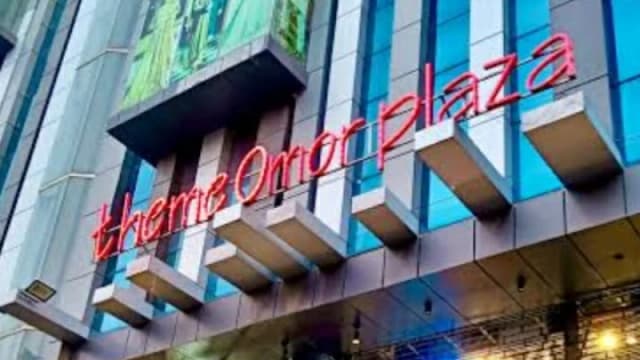 রাজশাহীতে থিম ওমর প্লাজা দখল ও লুটপাটের অভিযোগে মা...