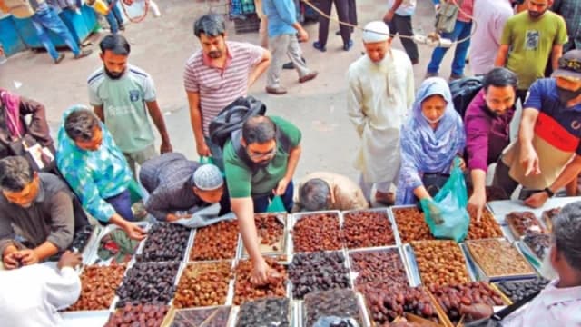 খেজুর ও ব্রয়লার মুরগির দাম চড়া শ...