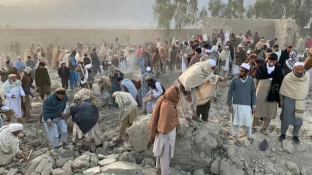 আফগানিস্তানে পাকিস্তানের বিমান হ...