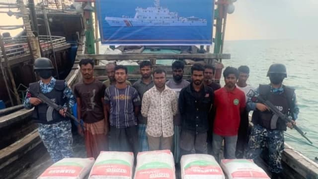 সেন্টমার্টিনের ছেঁড়াদ্বীপে মায়ান...