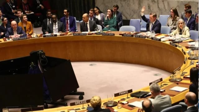 উপসাগরীয় দেশগুলোতে ইরানের হামলা বন্ধের দাবি নিরাপত্তা পর...