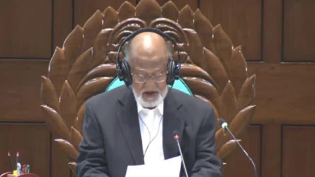 ত্রয়োদশ সংসদের প্রথম অধিবেশনের সভাপতি খন্দকার মোশাররফ হো...