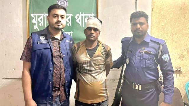 মুরাদনগরে ১৪ মামলার আসামি কুখ্যাত ডাকাত আইনুল গ্রেপ্তার, হামলায় আহত ২ এসআই