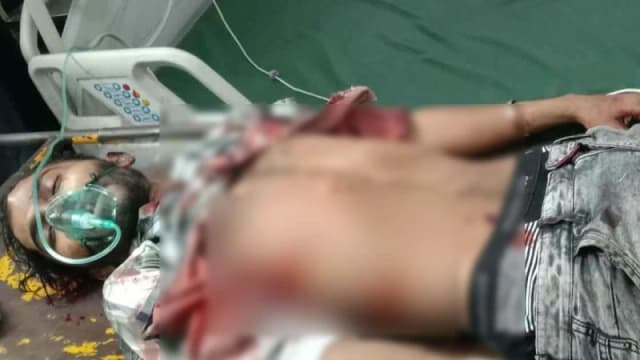 শহীদ মিনারে রাকিবকে গুলি ও ছুরিক...