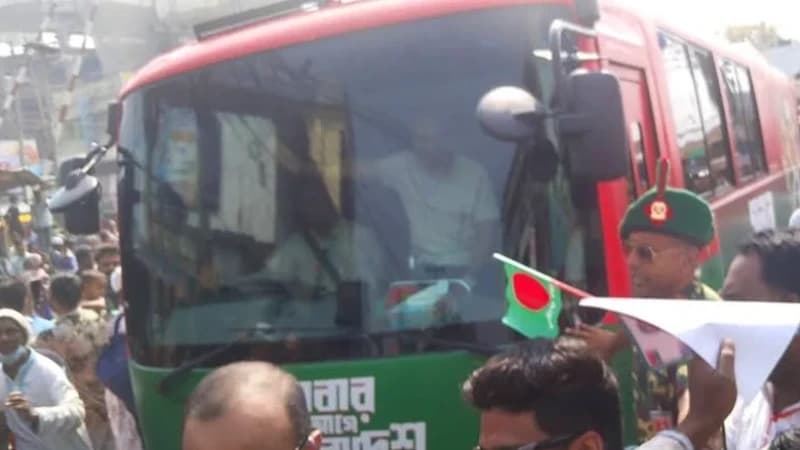 দিনাজপুর পৌঁছেছেন প্রধানমন্ত্রী
