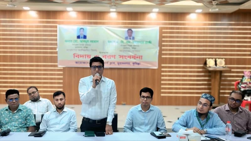 বিদায় ও বরণে মুরাদনগর অফিসার্স ক্লাব: দুই ইউএনওকে সংবর্ধনা