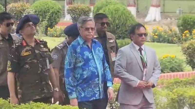 চার দিনের সরকারি সফরে নিজ জেলায় রাষ্ট্রপতি