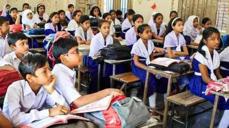 দীর্ঘ ছুটির পর শিক্ষা প্রতিষ্ঠান খুলছে আজ; পরিচ্ছন্নতা নিশ্চিতকরণে বিশেষ নির্দেশনা