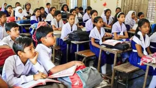 দীর্ঘ ছুটির পর শিক্ষা প্রতিষ্ঠান খুলছে আজ; পরিচ্ছন্নতা নিশ্চিতকরণে বিশেষ নির্দেশনা