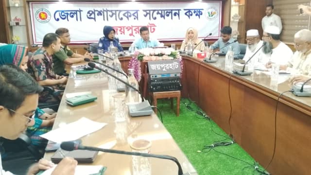 জয়পুরহাটে বৈধ কাগজপত্র বিহীন যানবাহনে জ্বালানি তেল সরবরাহ না করার সিদ্ধান্ত