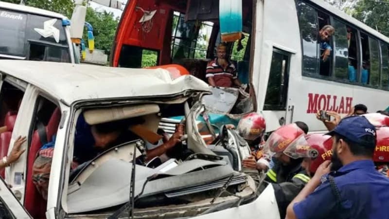 ঈদযাত্রায় ৩৭৭ দুর্ঘটনায় ৩৯৪ প্রাণহানি