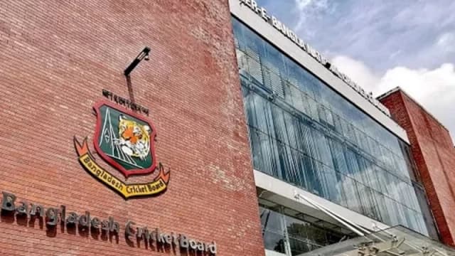 বিসিবির নতুন নির্বাচক প্যানেলের...