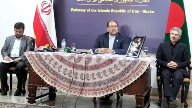 হরমুজে আটকে পড়া বাংলাদেশি ৬ জাহাজের তথ্যযাচাই চলছে: ইরান...