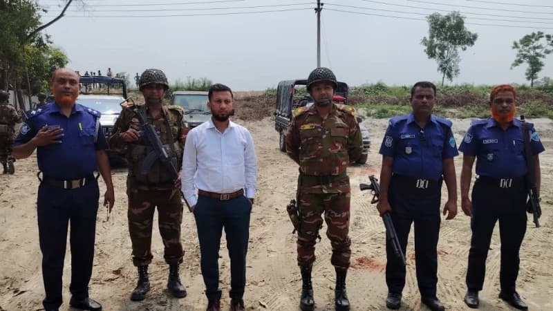 গোমতী রক্ষায় মুরাদনগরে সেনাবাহিনী-প্রশাসনের যৌথ অভিযান