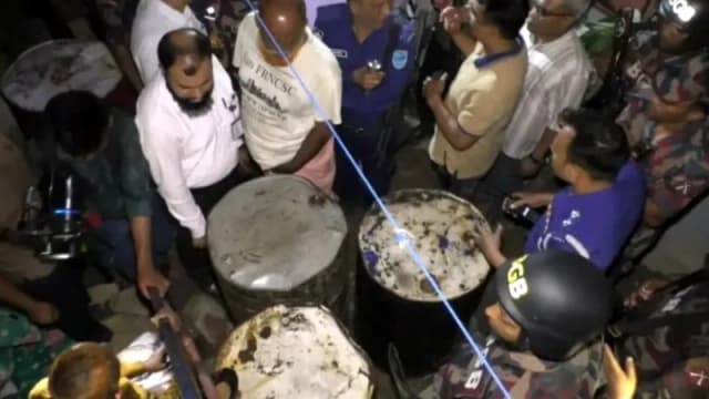 নারায়ণগঞ্জে অবৈধ মজুতকৃত প্রায় ১৪ হাজার লিটার ডিজে...