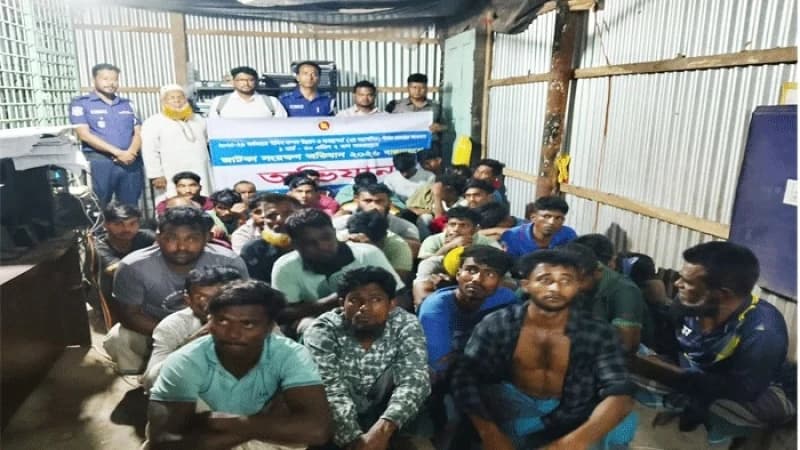 চাঁদপুরে জাটকা ধরায় ৩২ জেলে আটক, ২৬ জনের বিরুদ্ধে মামলা