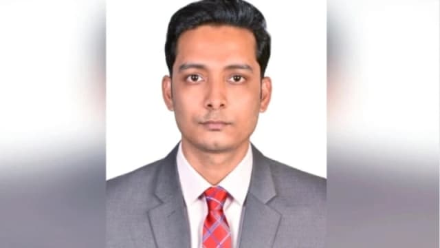 কুমিল্লায় সাংবাদিককে হাতকড়া পরানোর ঘটনায় এসি ল্যান্ড বদলি