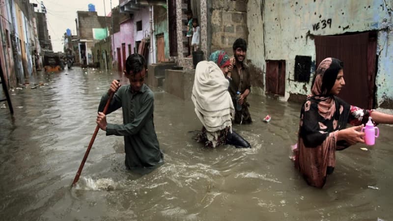 পাকিস্তানে ভারী বৃষ্টিতে প্রাণহানি ঘটেছে ৮৬ জনের