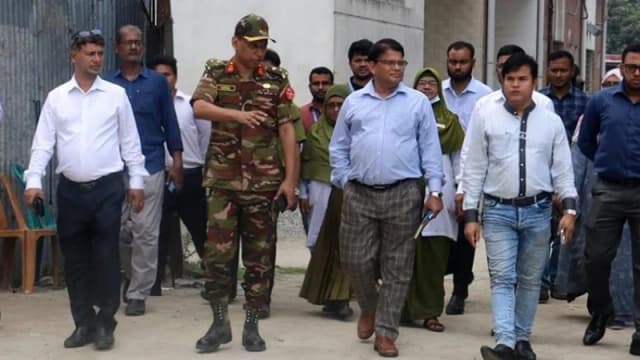 জনগণের দোরগোড়ায় স্বাস্থ্য সেবা পৌঁছে দিতে নিরলসভাবে কাজ করছে সরকার