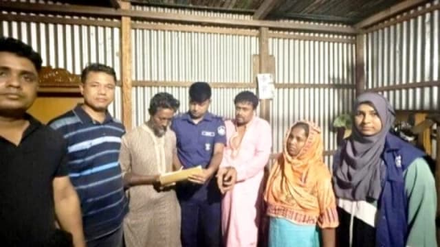 বাঙ্গরা বাজারে পুলিশের ঝটিকা অভিযান: স্বামী-স্ত্রী গ্রেফতার, ইয়াবা উদ্ধার