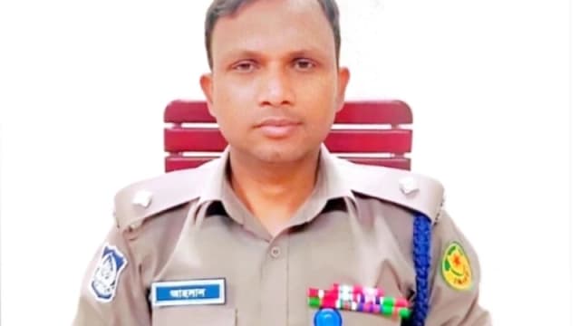 মুগদা থানায় মাদক ও চাঁদাবাজি দমন...