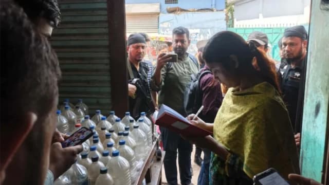 ব্রাহ্মণবাড়িয়ায় যৌথ অভিযানে ১০ হাজার লিটার জ্বালান...