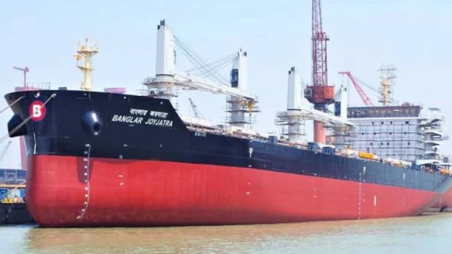 হরমুজ প্রণালির দিকে বাংলাদেশি নাবিকদের যাত্রা