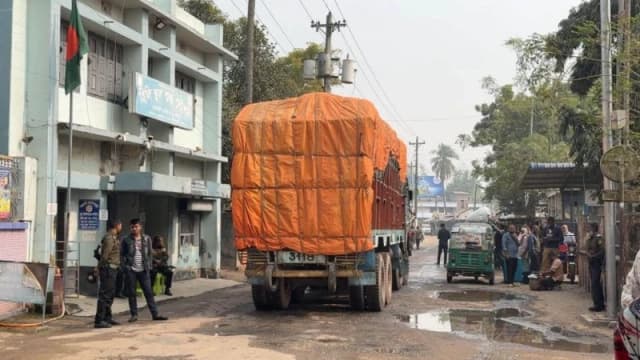 ১১৬ টন গম এলো ভারত থেকে