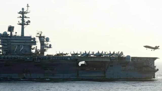 ইরানের বন্দরে অবরোধ থাকলে হরমুজ বন্ধের হুঁশিয়ারি স্পিকারের