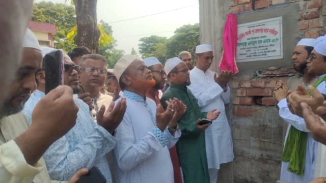 পটিয়ায় শতবর্ষী পূর্ব ডেঙ্গাপাড়া জামে মসজিদের উদ্বোধন