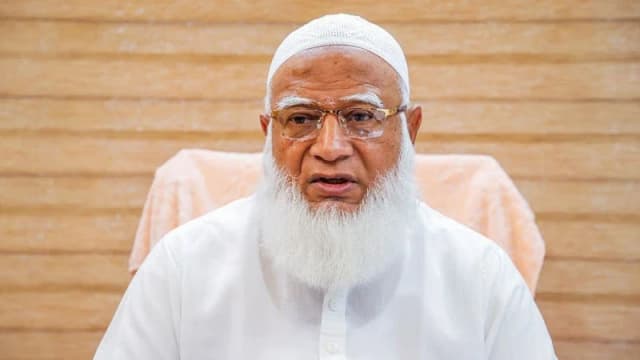 বিশ্ববাজারে তেলের দাম কমছে, আর দেশে দাম বাড়াচ্ছে:...